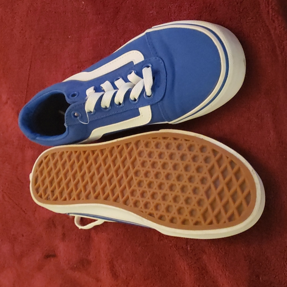 Womens Vans - Picture 2 of 5